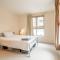 2 BR flat next to Train Station & Gated Parking - 剑桥
