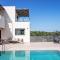Garde Villa, with Private Pool, BBQ & Playground, By ThinkVilla - Roumelí