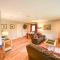 Bluebell Lodge 2 with Hot Tub - Newton Stewart