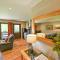 Bluebell Lodge 2 with Hot Tub - Newton Stewart
