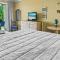PB A115 -Cozy Poolside - Close to Beach and Attractions!