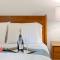 Cozy 3BR Dog-Friendly Cabin- Level 2 EV Chgr