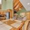 mountain cabin in Lake harmony - walk or drive to BB SKI and Lake, JACK FROST Ski mts with POOL, BEACH, LINENS, TOWELS, HOTTUB, GAMES, GRILL - Lake Harmony