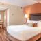 Coast Hillcrest Hotel
