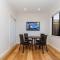 4 Bedrooms Lovely House in Clayton Central - 北克莱顿