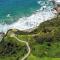 Rosies Family Spa Retreat - 300m to the sandy shores of Caves Beach