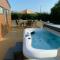 Willow Tree Luxury Lodge with Private Hot-Tub and Garden only 6 Miles to York - Wilberfoss