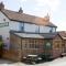 Willow Tree Luxury Lodge with Private Hot-Tub and Garden only 6 Miles to York - Wilberfoss