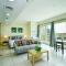 Luxury Escapes - Furnished studio with balcony in Royal Oceanic