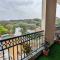 Ivy - 1BHK, forest view, wi-fi & big balcony - Gurgaon