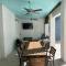 Cheerful 7 Bdrm Home with Private Pool One Block from Beach - كليرووتر بيتش