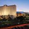 Beautiful Hotel in Desert Rose Resort - 1BD Sleeps