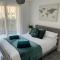 Tranquil Getaway in Steeple View, Basildon With Wi-Fi, Shops & Parking - Great Burstead