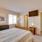 Flagstaff Townhome with Grill about 3 Mi to Downtown!