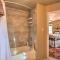 Modern Mountain Retreat with Views Ski, Golf and Hike - 天使之火