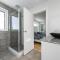 Oceans Waves - Luxury Apartment with ocean views - Ланселін