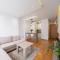 Modern Living Apt - Academic - PRIVATE PARKING - Novi Sad