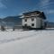 Nicos Place