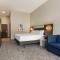 Holiday Inn Express & Suites Rhinelander by IHG