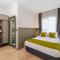 Lemon Hotel