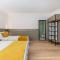 Lemon Hotel