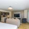 Ilikai Tower 438 Lagoon View 1BR