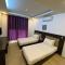 7 Days Hotel
