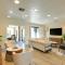Spacious Las Vegas Getaway with Private Pool and Spa! - لاس فيغاس