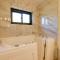 Spacious Las Vegas Getaway with Private Pool and Spa! - لاس فيغاس