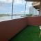 Riverbank Suites with River View Walk to City