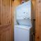 Lakeside Lodging with Lake Views and Hot Tub - Huntsville