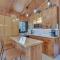 Peaceful Wooden Cabin, 2 Mi to Bass Lake! - Oakhurst