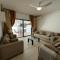 Cozy 2-bd ap near the sea!