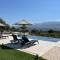 Villa Recluso-3 bd luxury country villa, huge heated pool with hydromassage, individual bbq & large yard, mountain view