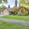 1 Mi to Applegate Park Zoo Home with Fire Pit! - Merced
