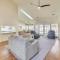 1 Mi to Applegate Park Zoo Home with Fire Pit! - Merced