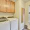 1 Mi to Applegate Park Zoo Home with Fire Pit! - Merced