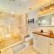 Extra spacious oceanview condo 5 min from pristine beach - Providenciales