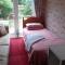 Newly decorated & furniture, 2 single beds, large room, Sofa, netflix, garden view, patio & seating - Poole