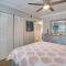 AMI Condo With Pool, Walk to Beach, Bars, Restaurants and Fishing! - برادنتون بيتش