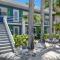 AMI Condo With Pool, Walk to Beach, Bars, Restaurants and Fishing! - برادنتون بيتش