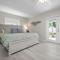 Serenity by the Sea! Cozy pool home with putting green & fire pit! - برادنتون