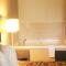 Harbor Inn & Suites