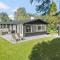 Beautiful Home In Dronningmølle - Dronningmølle