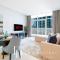 LUX The Bays Edge Canal View Suite - Dubaj