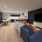 Large Contemporary Lanes Apartment Pass The Keys - 布莱顿霍夫