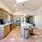 The Perfect Family Escape- Spacious and Cozy home - توسان