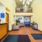 Days Inn by Wyndham Evansdale Waterloo
