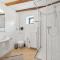 ANDRISS - Travel & Work - 5 BR - Kitchen - Parking