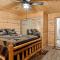 The Cabin Kingdom with Hottub - بليرسفيل
